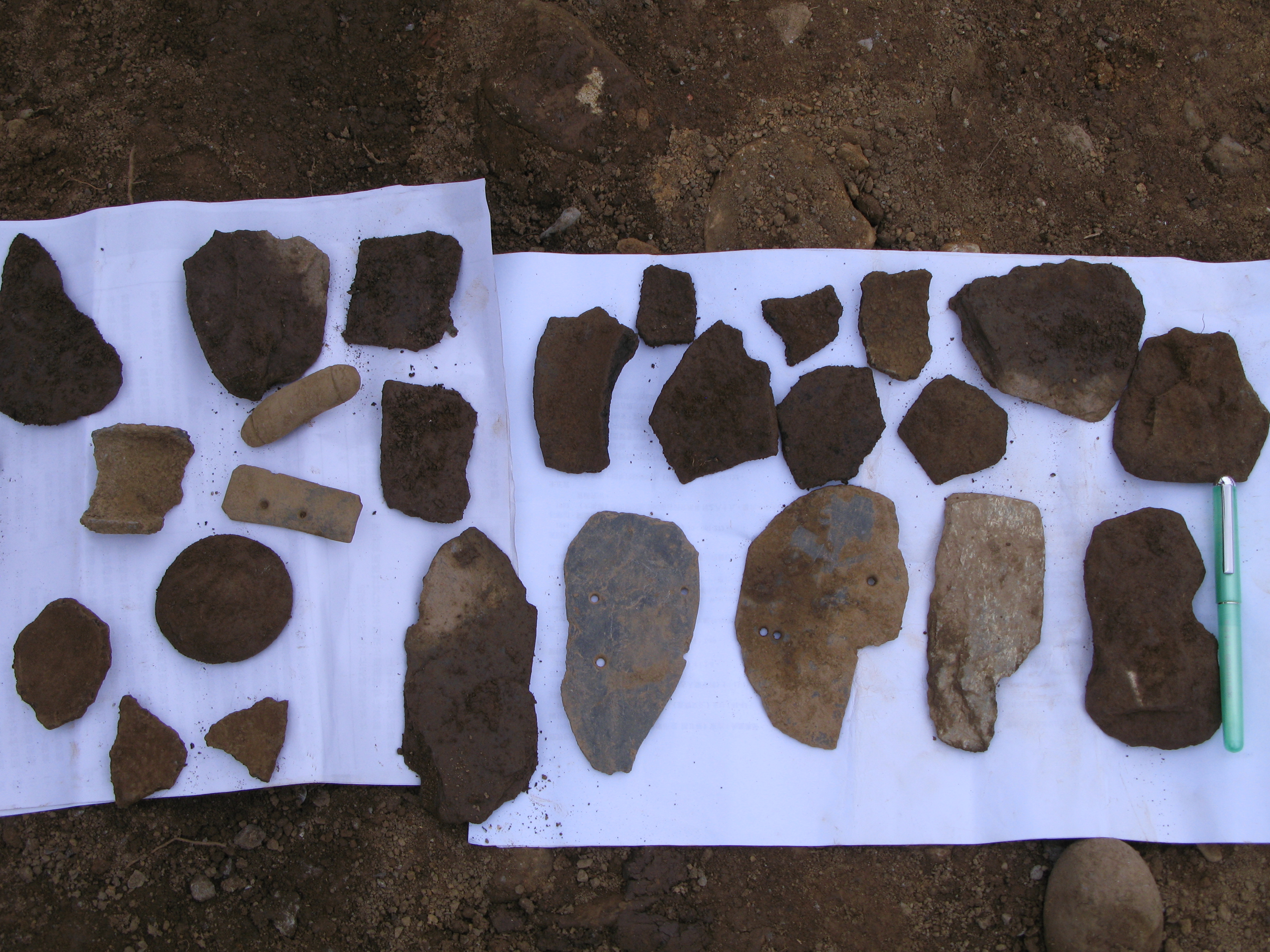 若有文化層常會發現大量出土石器