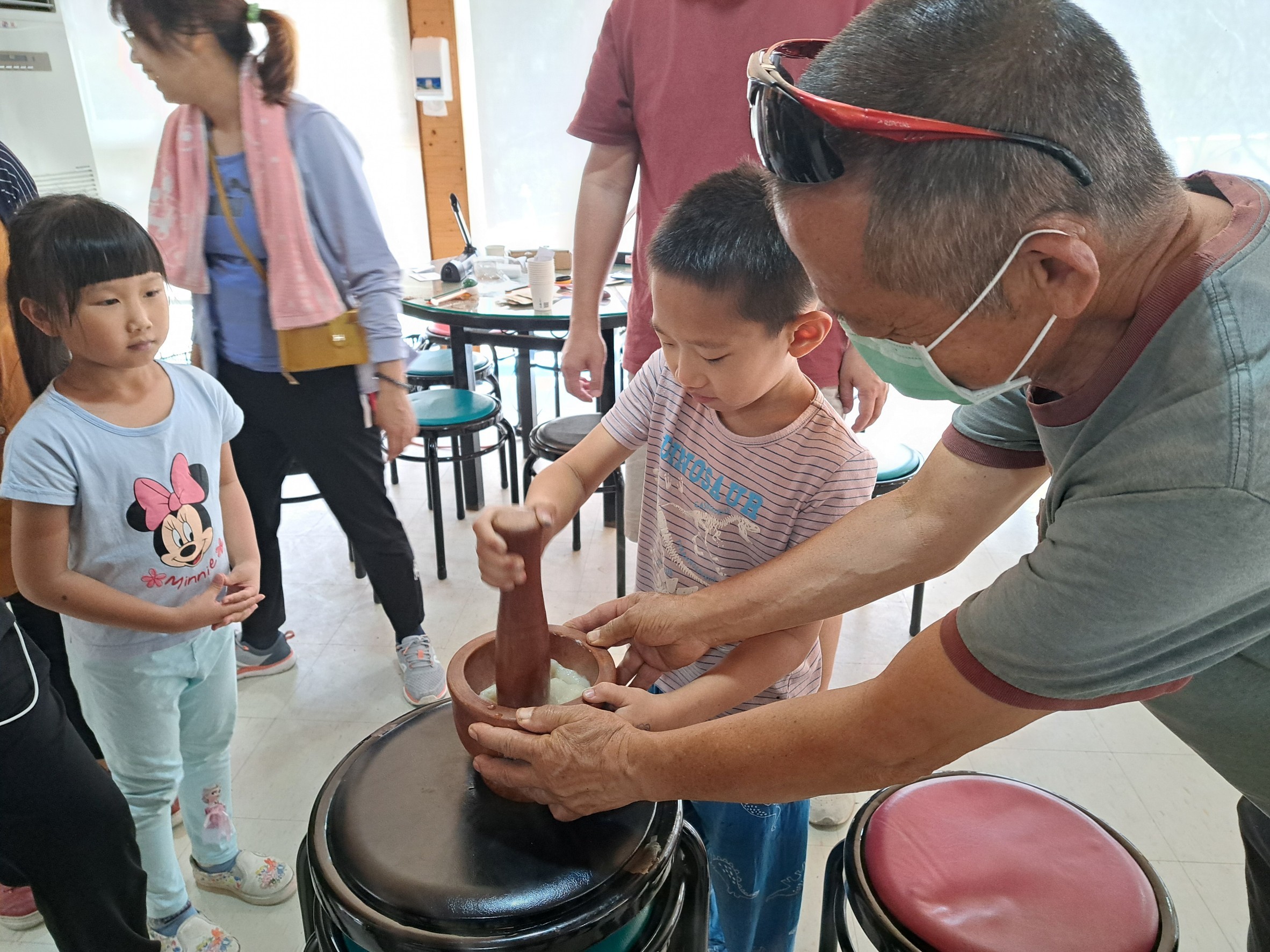 Image-LINE_ALBUM_0420桐花小旅行【2024桐伴‧桐學‧桐遊‧國姓客家庄】第一梯次(A路線)_240420_8(8)