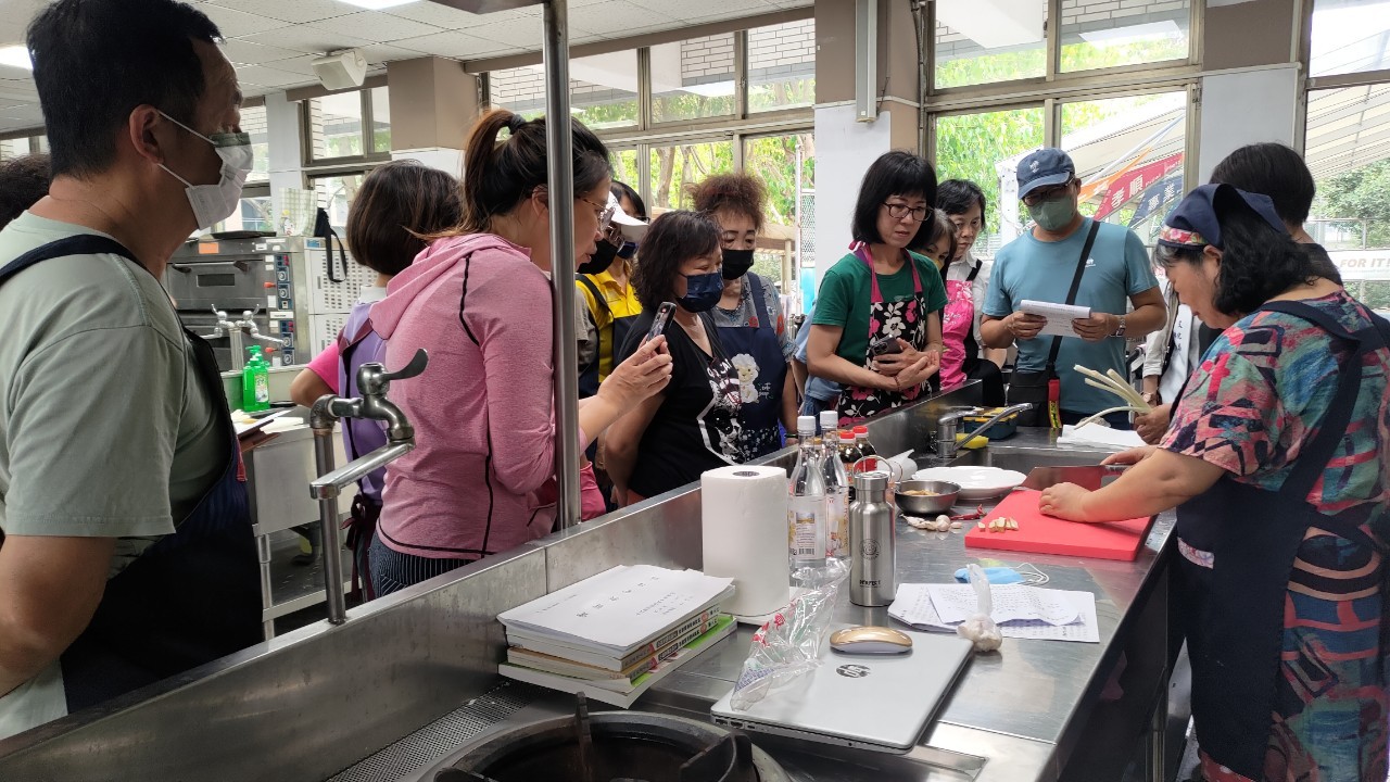 2024南投縣客家小炒美食廚藝培訓研習-開課(傳統風味-呂金燕老師)
