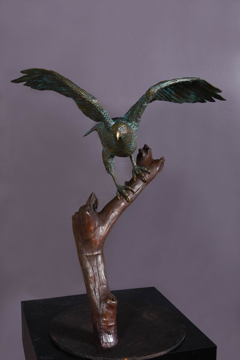 04張哲文《佳作》‧  鵟揚卦山-1　46×61.3×69.8cm