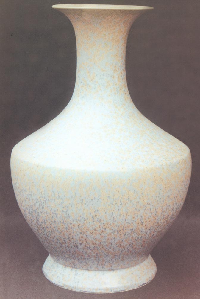 第三屆玉山美術獎暨陶藝獎-陶藝類入選作品(陳政雄-雍容華貴)