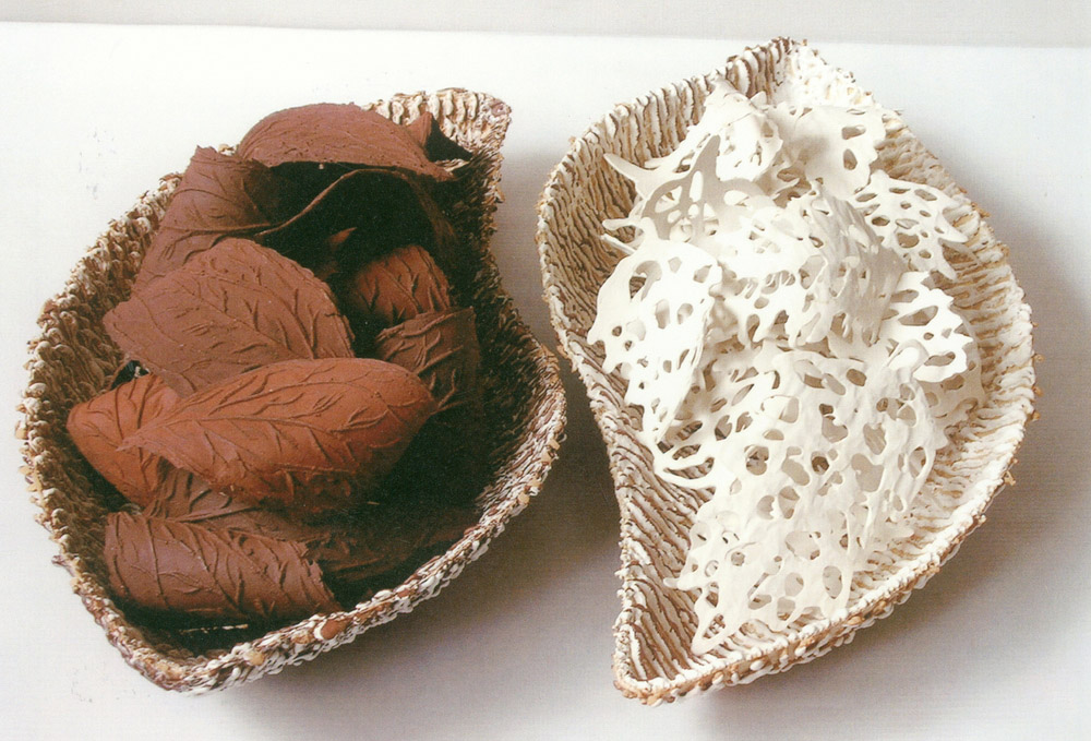 第八屆南投縣玉山美術獎陶藝類入選吳東杰作品（層層堆疊風化記憶著生命的漂流）
