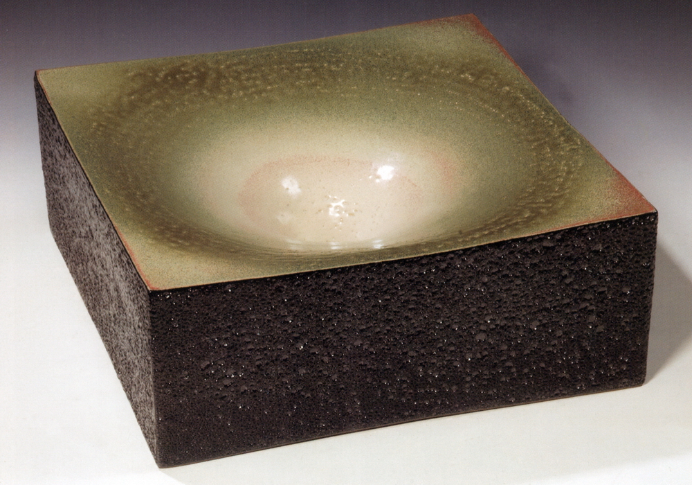 第九屆南投縣玉山美術獎陶藝類入選- 羅紹綺作品(星隕) 