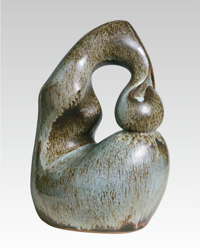第十屆南投縣玉山美術獎陶藝類首獎洪維彬作品「迴」 