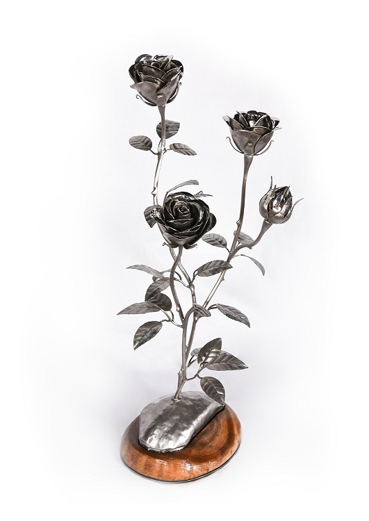 22張政邦《入選》‧  鐵裏看花　62×29×28cm