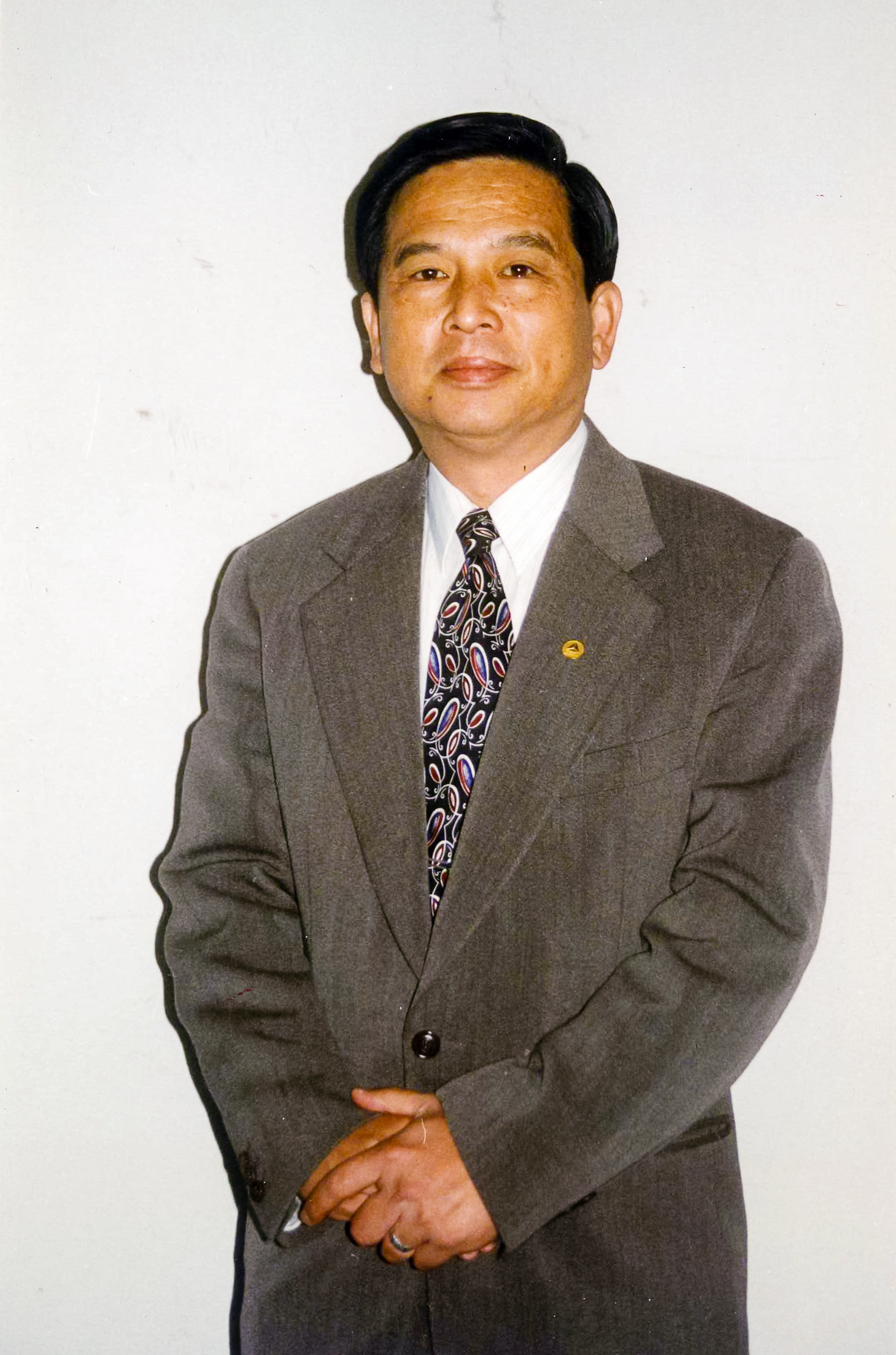 謝坤山(2016)